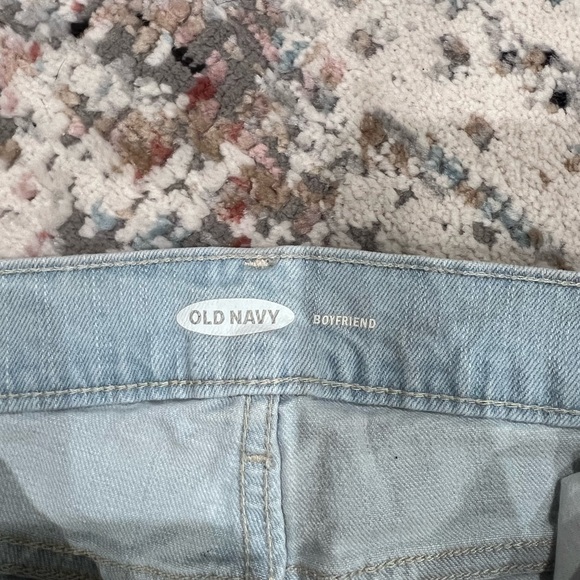 Old navy boyfriend jean shorts - Picture 2 of 2